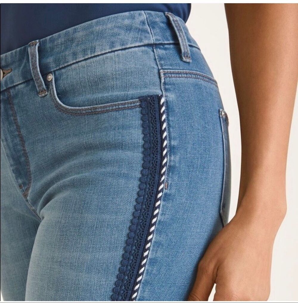 Chico’s Girlfriend Slim Leg Crop Jeans Size 1.5 US 10 Side Trim Stretch Denim